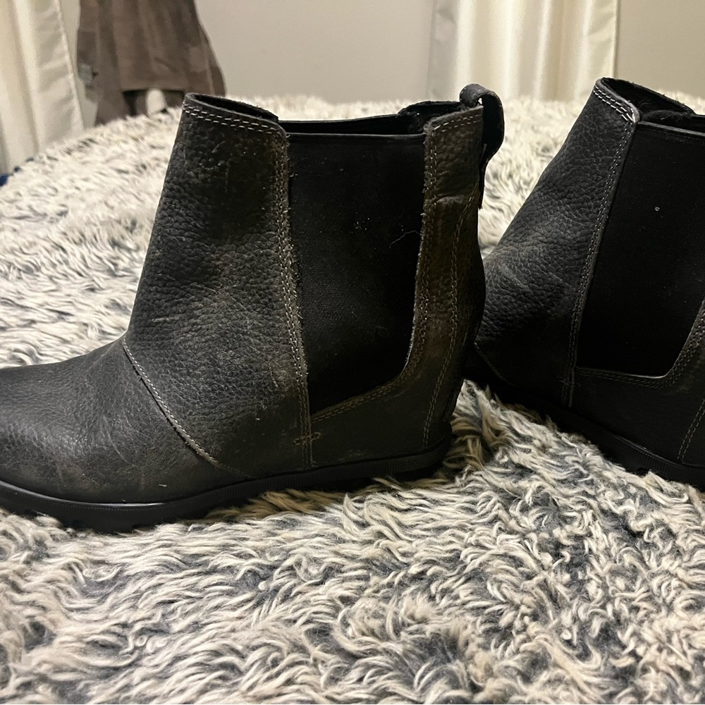 Sorel boots size 8.5